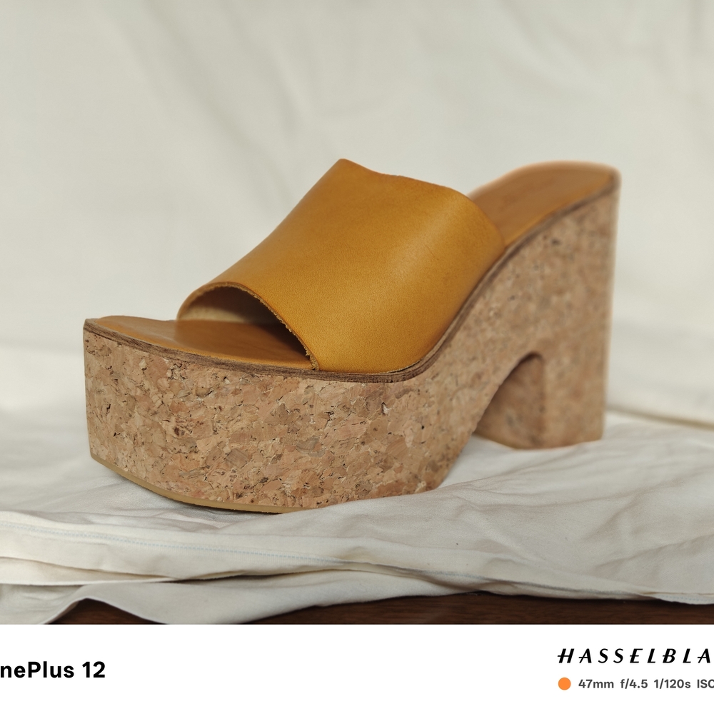 Elegant Jeffrey Campbell "LUCIANNA" Mustard Platform Wedges